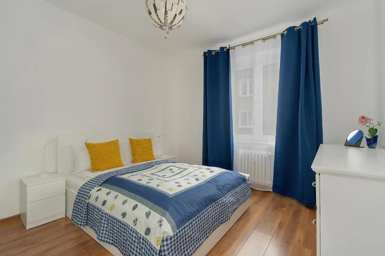 Traditionally Furnished Apartment With Balcony In Poznan By Noclegi Renters Polska